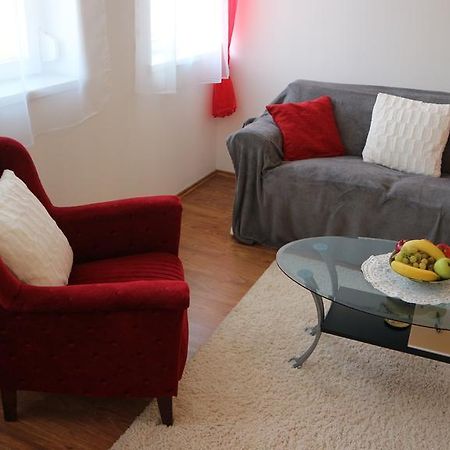 Eger Apartman Eksteriør billede